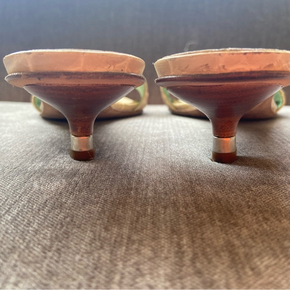 Vintage BCBGMAXAZRIA crocodile mules - Picture 4 of 6